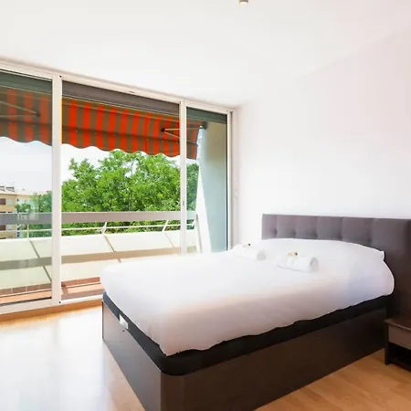 Bnb Renting Spacious 2 Bedroom In Center With A Parking