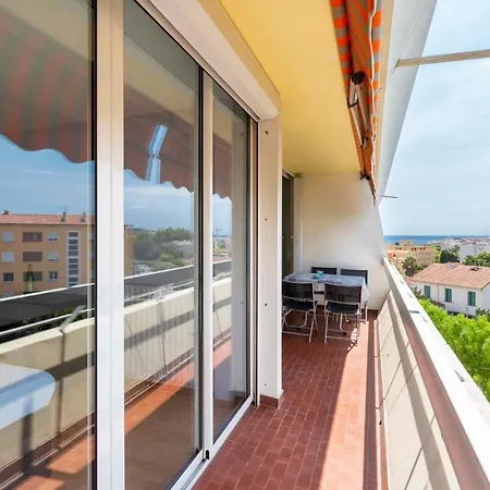 Bnb Renting Spacious 2 Bedroom In Center With A Parking Apartment Antibes